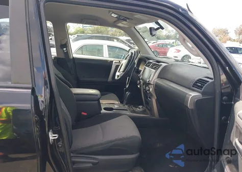 2022 Toyota 4Runner Sr5 z USA, uszkodzony, nr VIN JTEMU5JR2N6082183